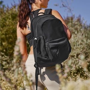 Athleta Women’s Kinetic Backpack in Black
